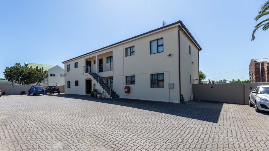 1 Bedroom Property for Sale in Table View Western Cape